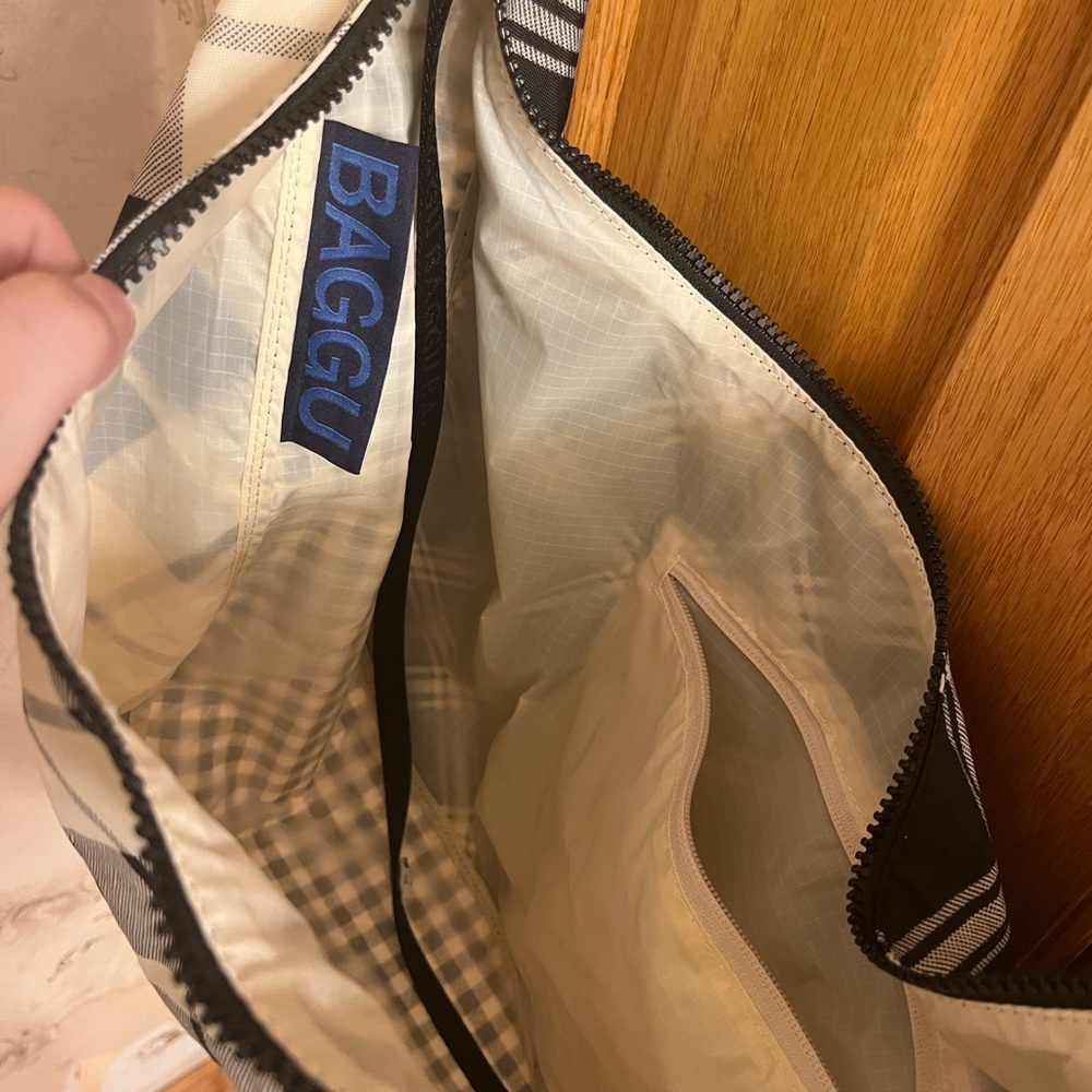 Baggu Large Cresent - Picture 3 of 3